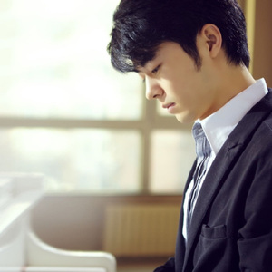 黄色人与动物之战
